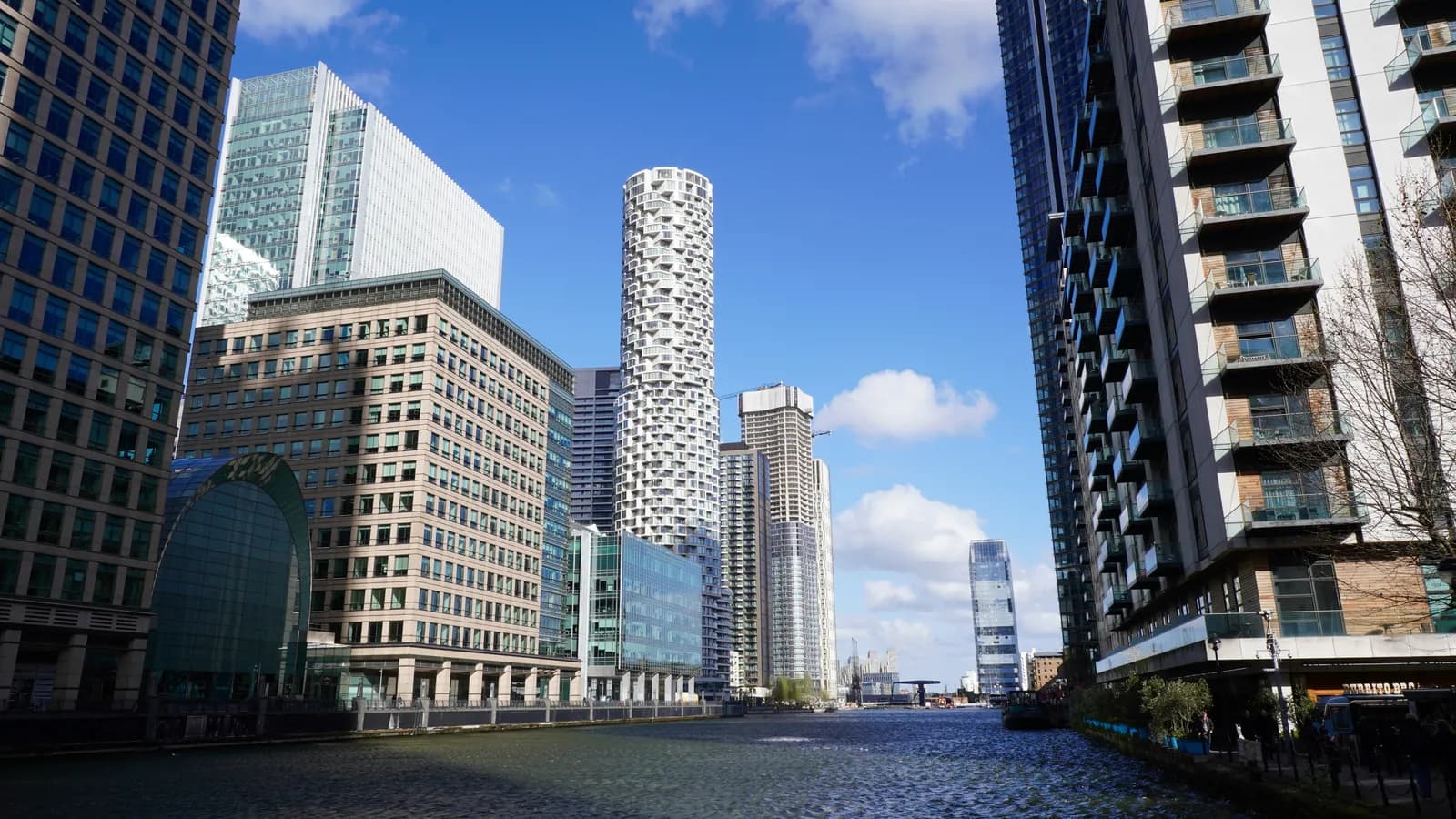 Canary Wharf financial district skyline, representing corporate interpreting